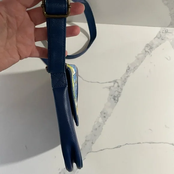 DISNEY - Beauty & the Beast - Crossbody Bag - Picture 9 of 15